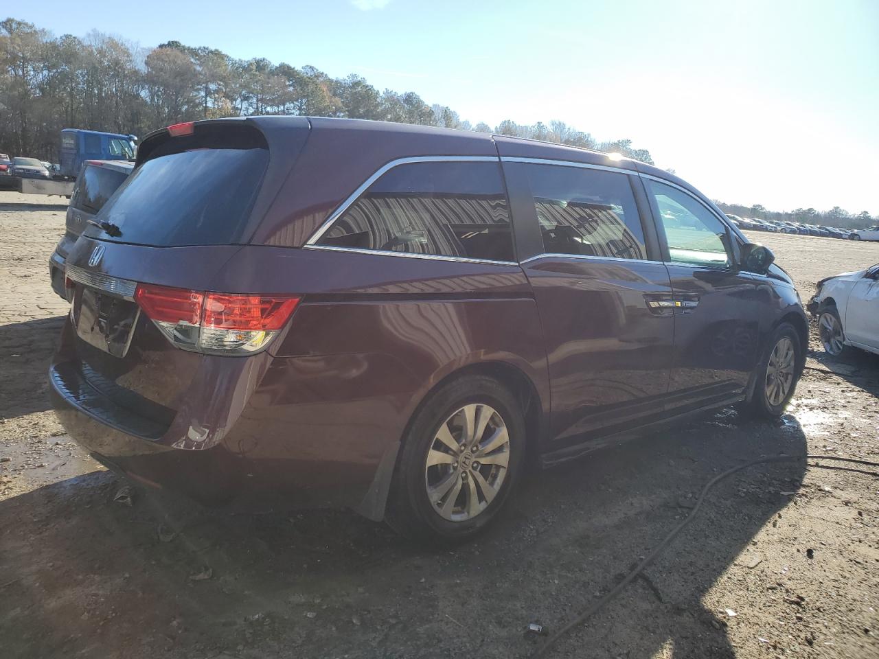 Image 3 of 2015 HONDA ODYSSEY EXL 2015 with VIN 5FNRL5H63FB008480