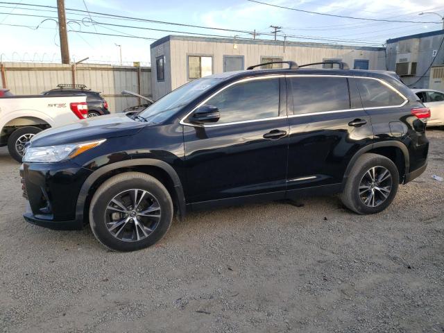 Image 1 of 2019 TOYOTA HIGHLANDER LE 2019 with VIN 5TDBZRFH3KS985605