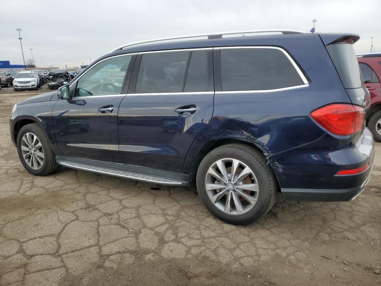 Image 2 of 2015 MERCEDES-BENZ GL 450 4MATIC 2015 with VIN 4JGDF6EE8FA501546