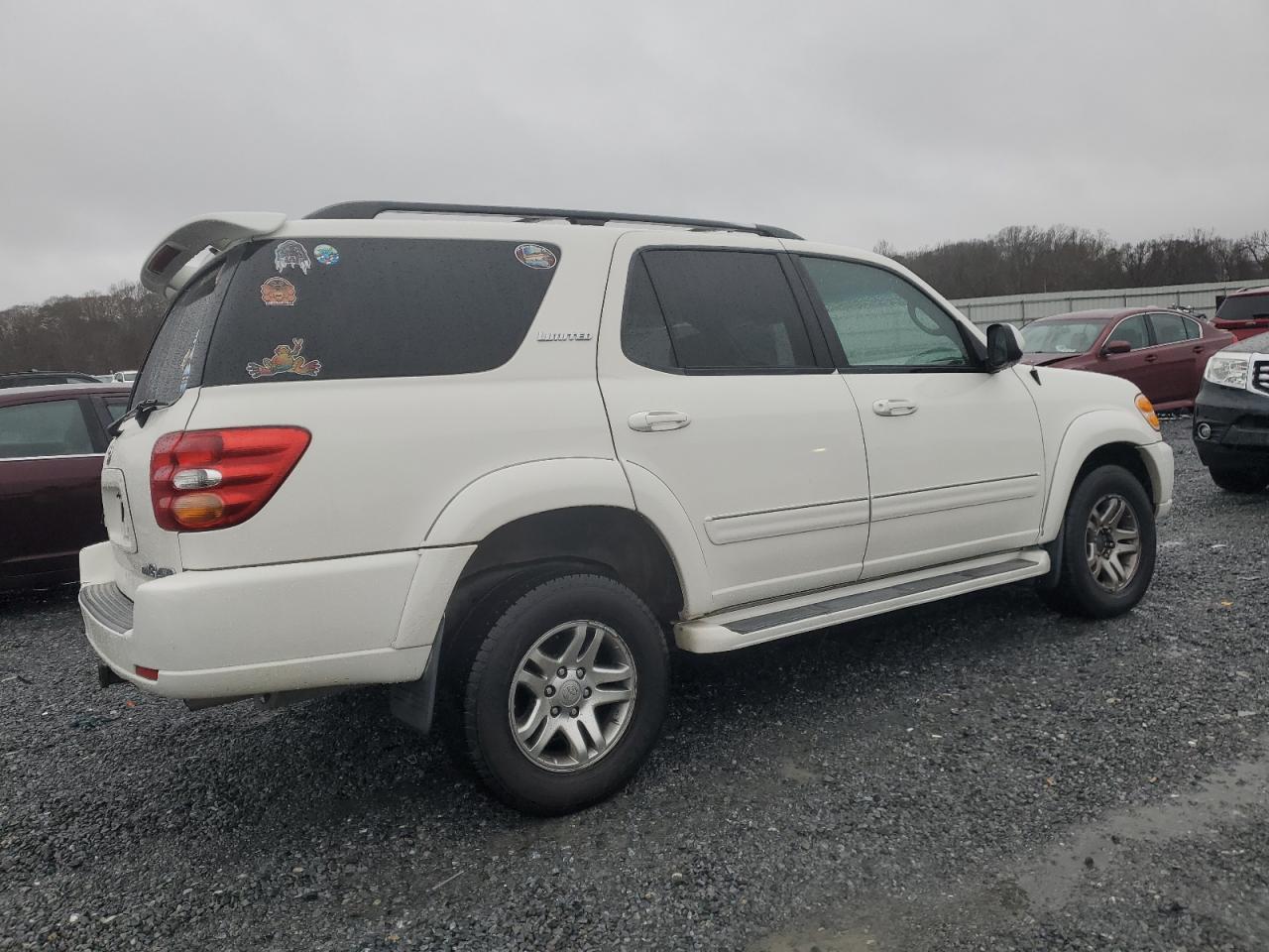 Image 3 of 2004 TOYOTA SEQUOIA LIMITED 2004 with VIN 5TDBT48A04S232430