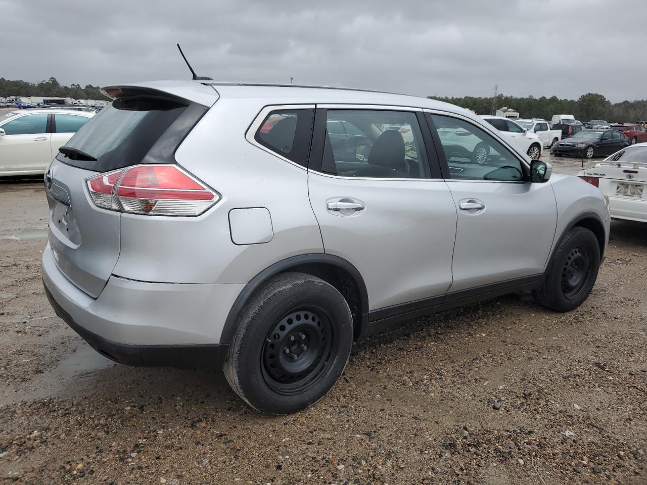 Изображение 3 2015 NISSAN ROGUE S 2015 с VIN KNMAT2MTXFP551581