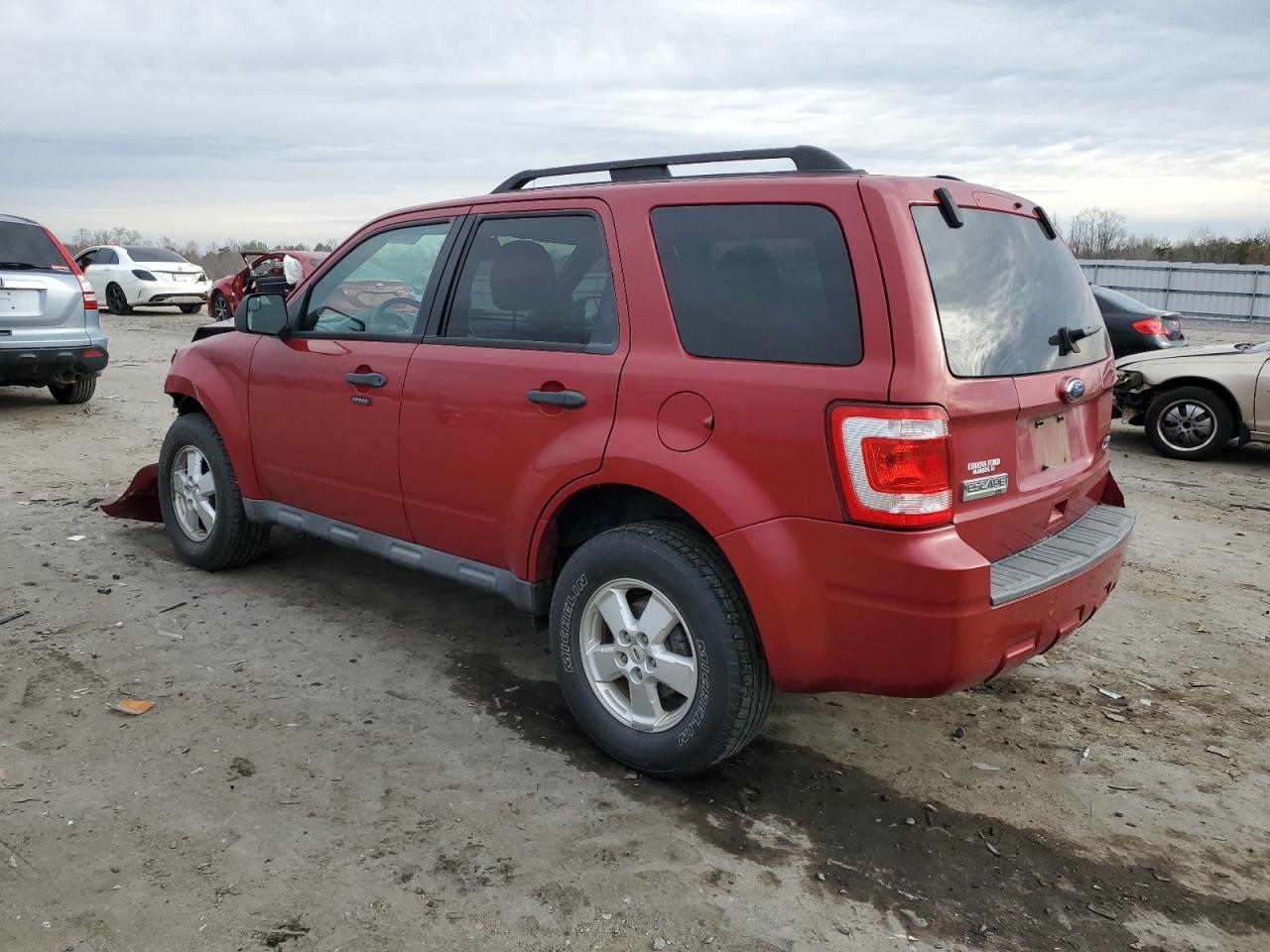 Image 2 of 2010 FORD ESCAPE XLT 2010 with VIN 1FMCU9DGXAKC52272