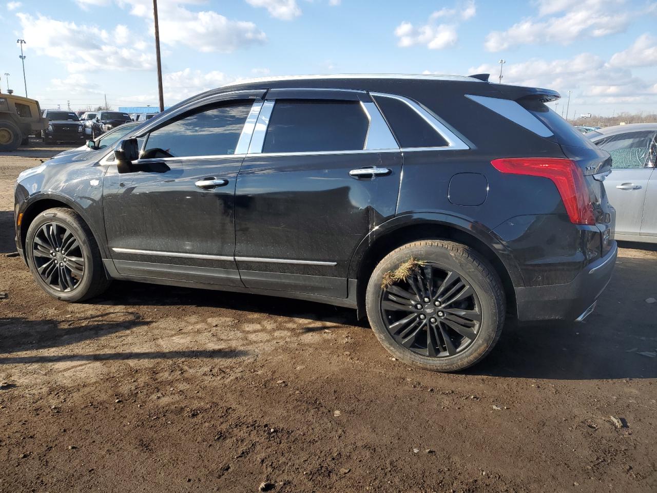 Image 2 of 2017 CADILLAC XT5 PREMIUM LUXURY 2017 with VIN 1GYKNERSXHZ135001