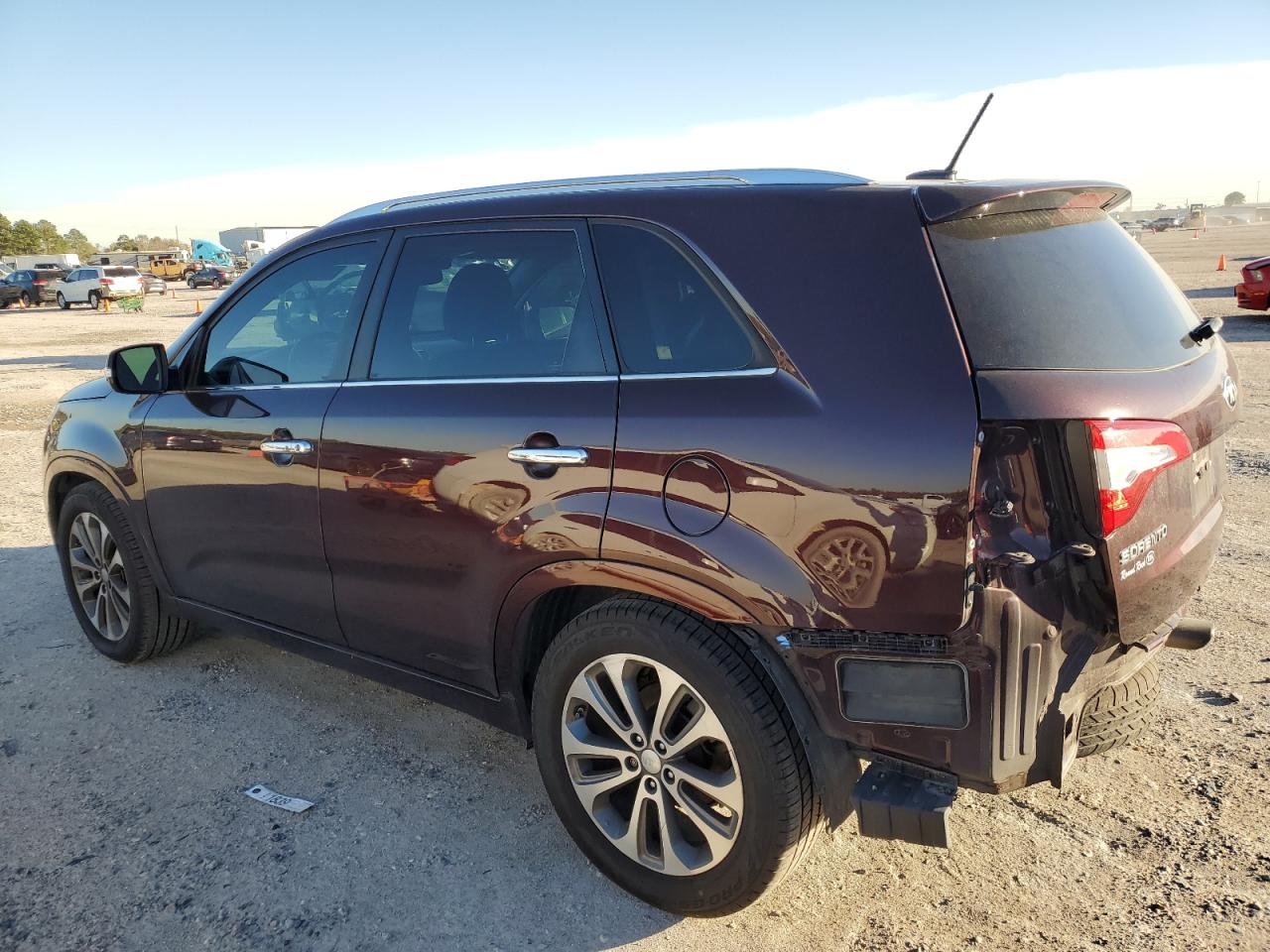 Изображение 2 2015 KIA SORENTO SX 2015 с VIN 5XYKW4A71FG639162