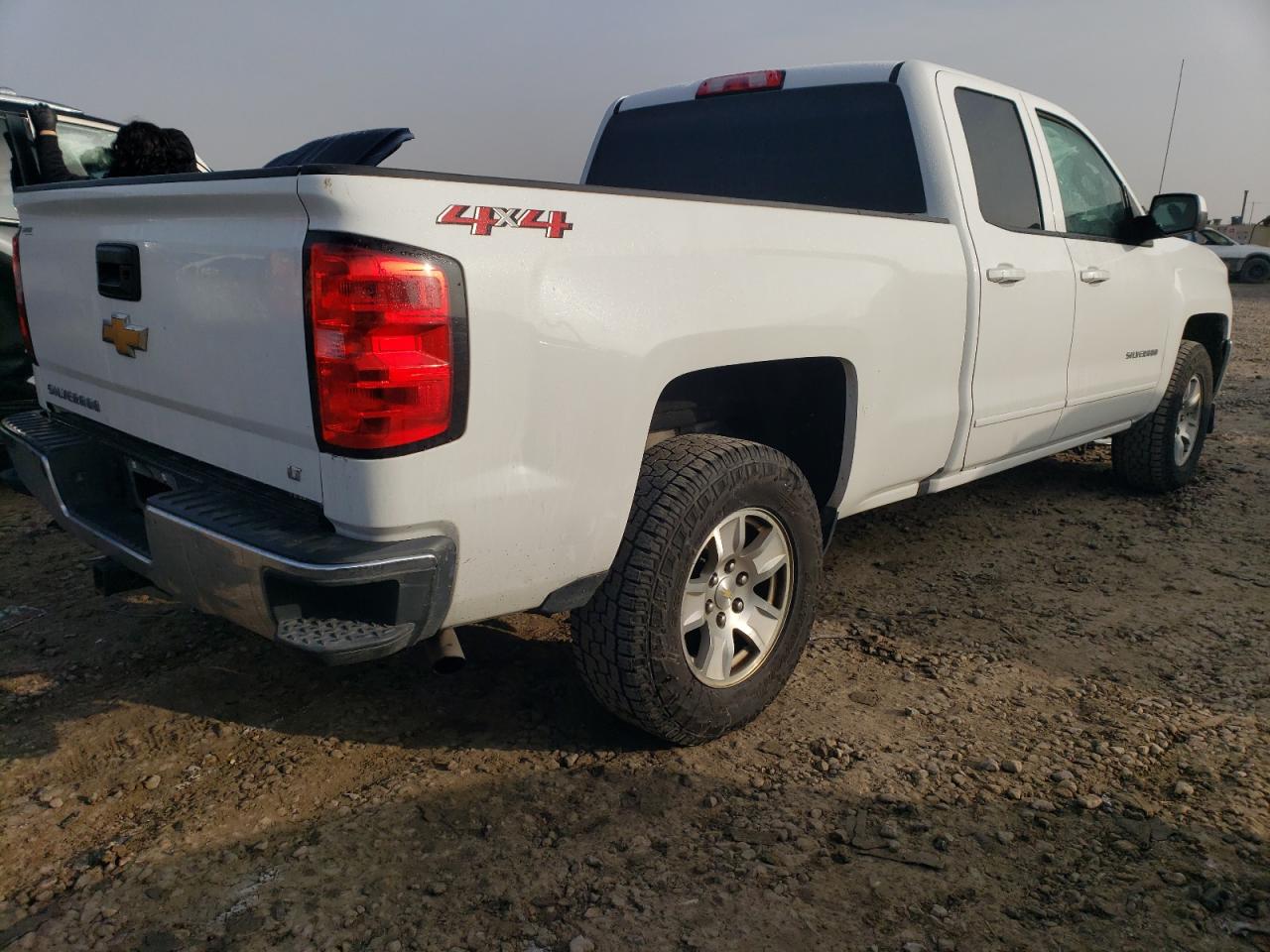 Изображение 3 2018 CHEVROLET SILVERADO K1500 LT 2018 с VIN 1GCVKREH8JZ310798