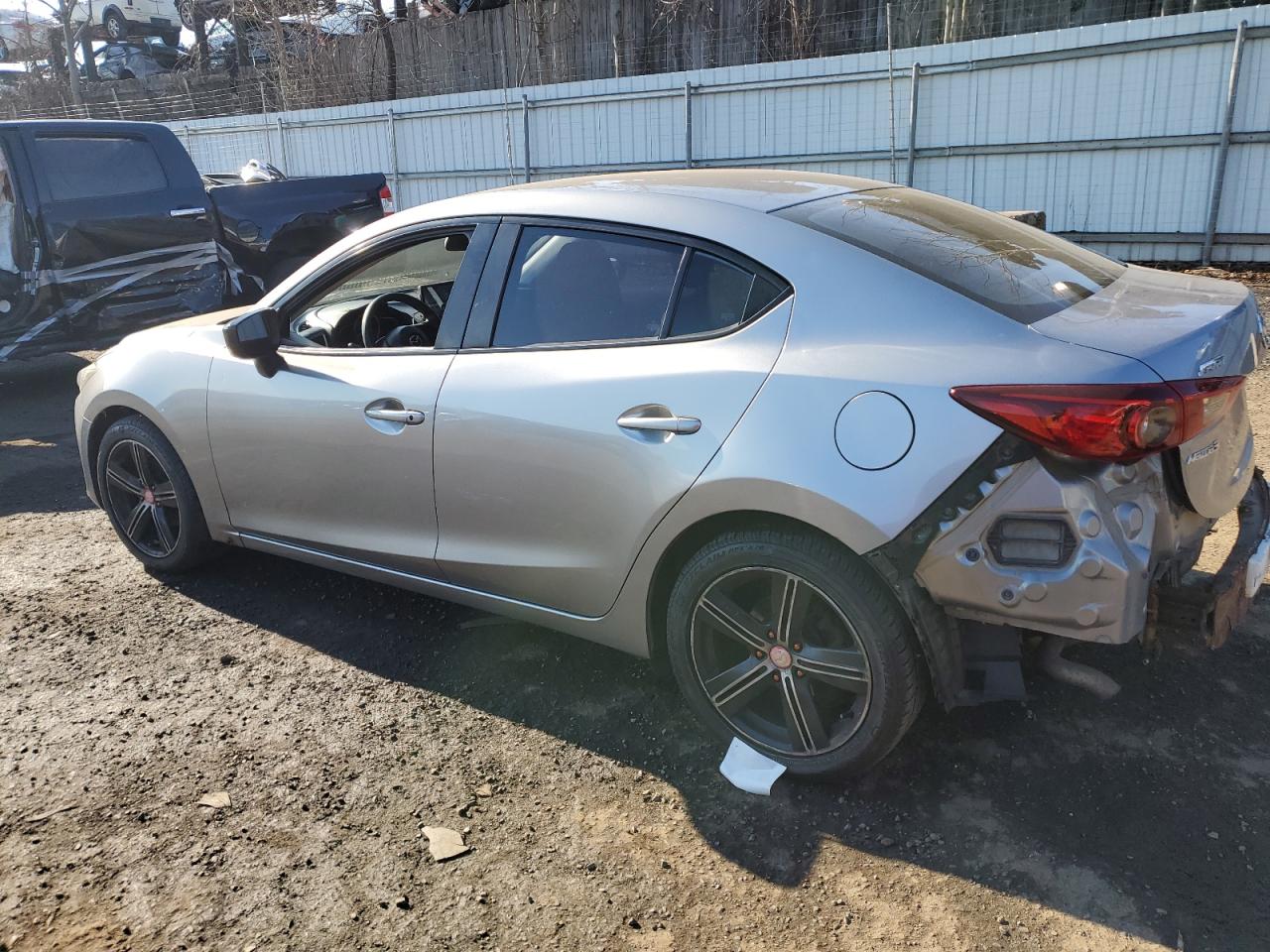 Изображение 2 2014 MAZDA 3 SV 2014 с VIN JM1BM1T75E1123936