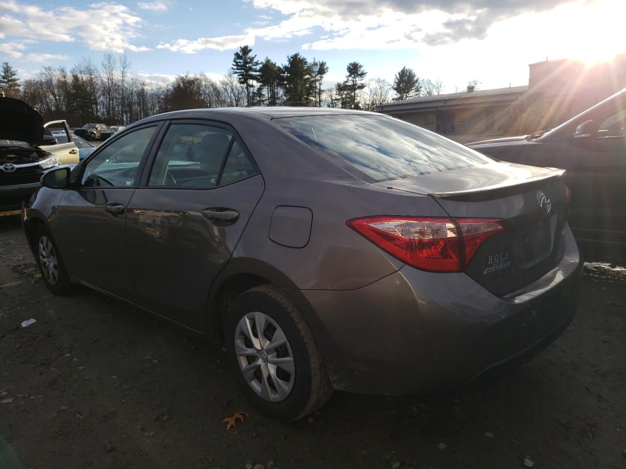 Image 2 of 2017 TOYOTA COROLLA LE 2017 with VIN 2T1BPRHE2HC889667