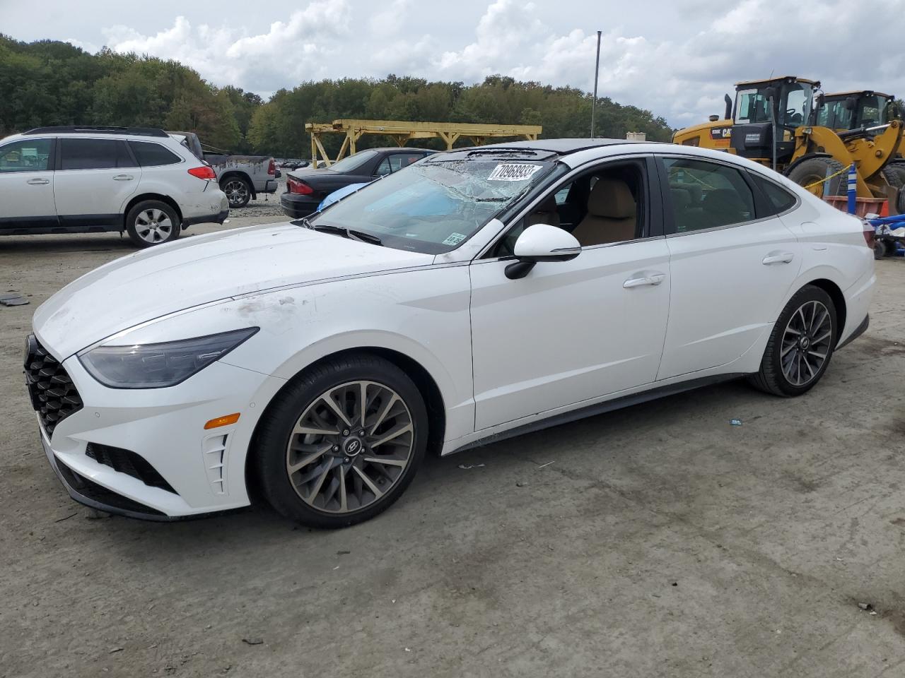 Image 1 of Hyundai Sonata Limited 2022 with VIN KMHL34J26NA168685