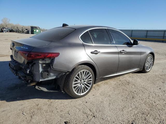 Obraz 3 z 2017 ALFA ROMEO GIULIA TI Q4 2017 z VIN ZARFAEEN3H7556093