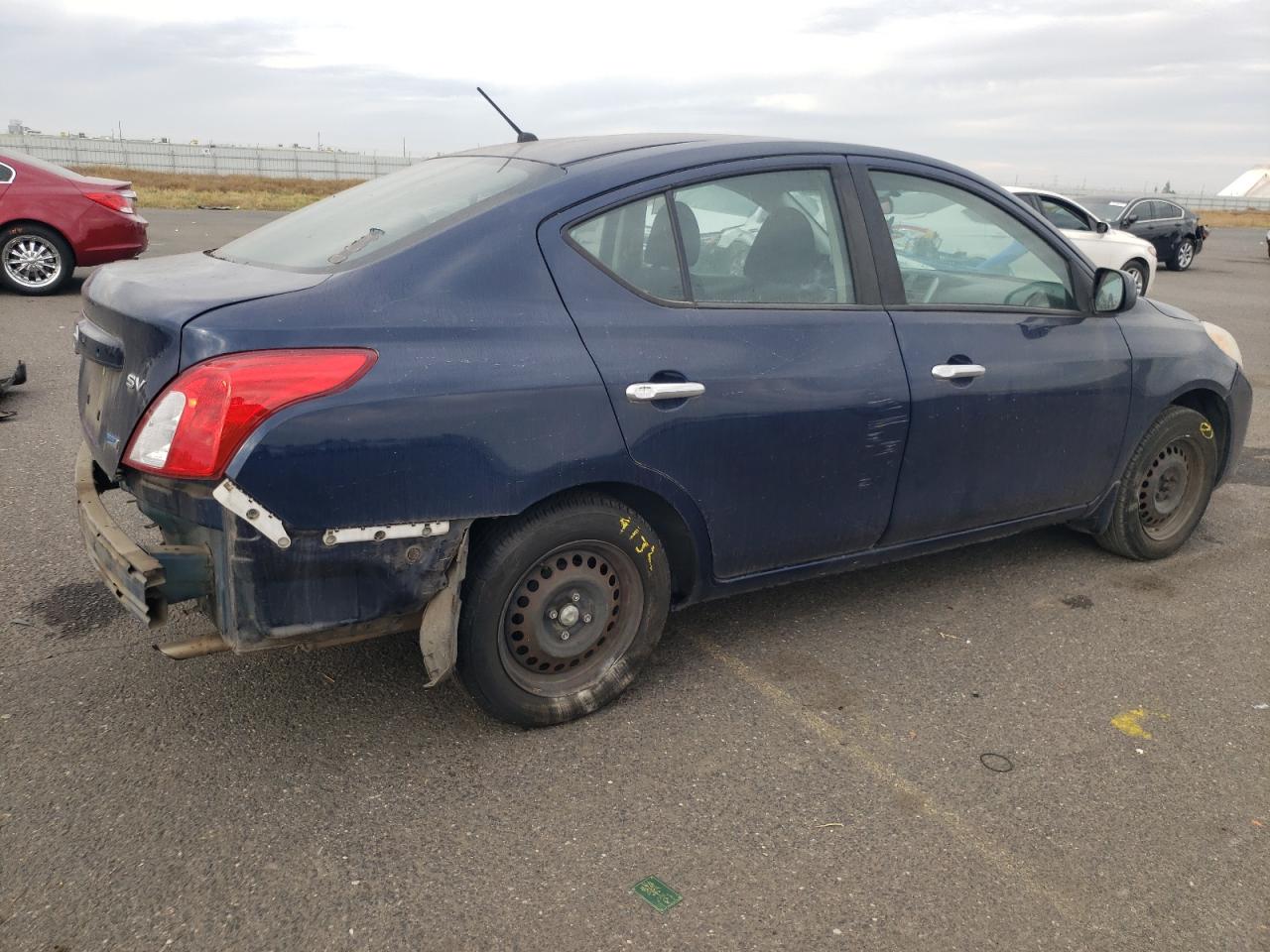 Obraz 3 z 2012 NISSAN VERSA S 2012 z VIN 3N1CN7APXCL858718