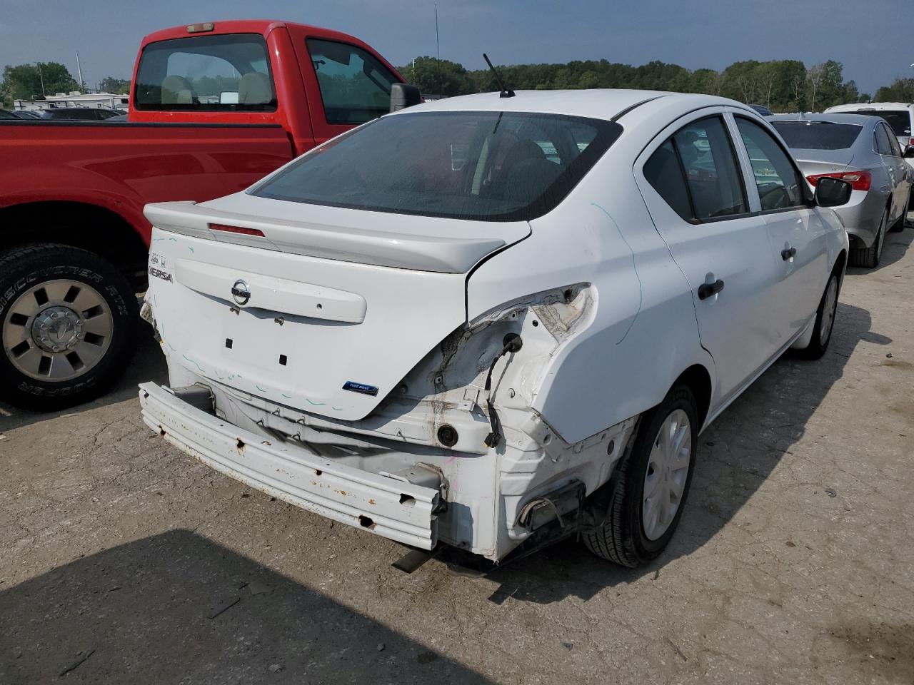 Image 3 of Nissan Versa S 2016 with VIN 3N1CN7AP2GL877995