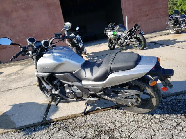 Obraz 3 z 2016 HONDA CTX700 N 2016 z VIN JH2RC6805GK200156