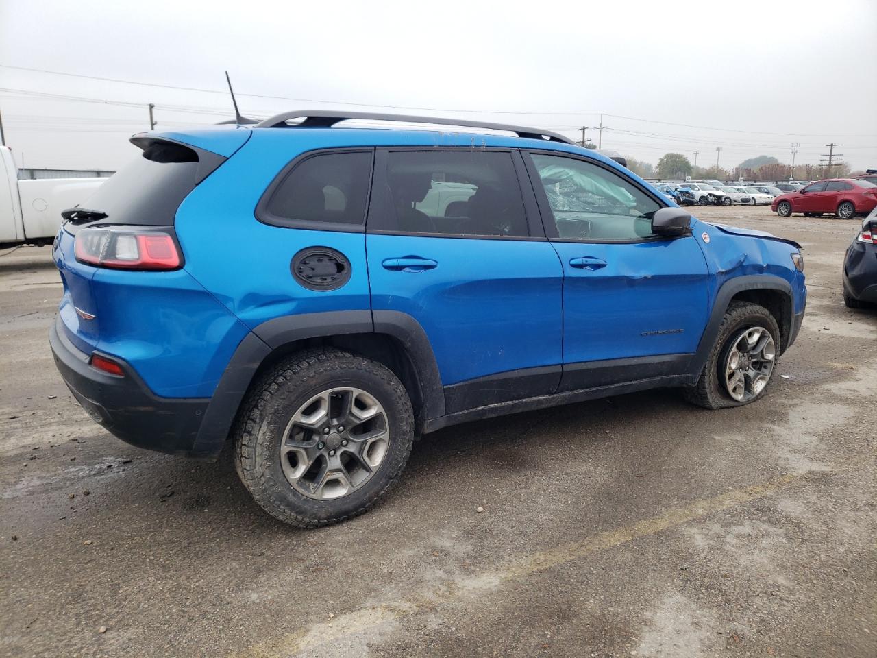 Obraz 3 z 2019 JEEP CHEROKEE TRAILHAWK 2019 z VIN 1C4PJMBNXKD158014