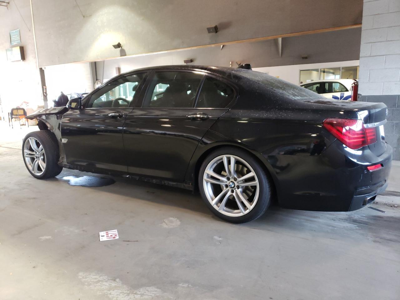 Obraz 2 z 2014 BMW 740 I 2014 z VIN WBAYA6C54ED144576