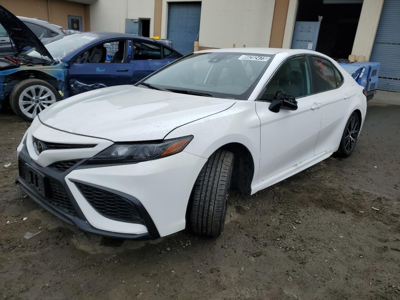 Obraz 1 z 2021 TOYOTA CAMRY SE 2021 z VIN 4T1G11AK3MU425207
