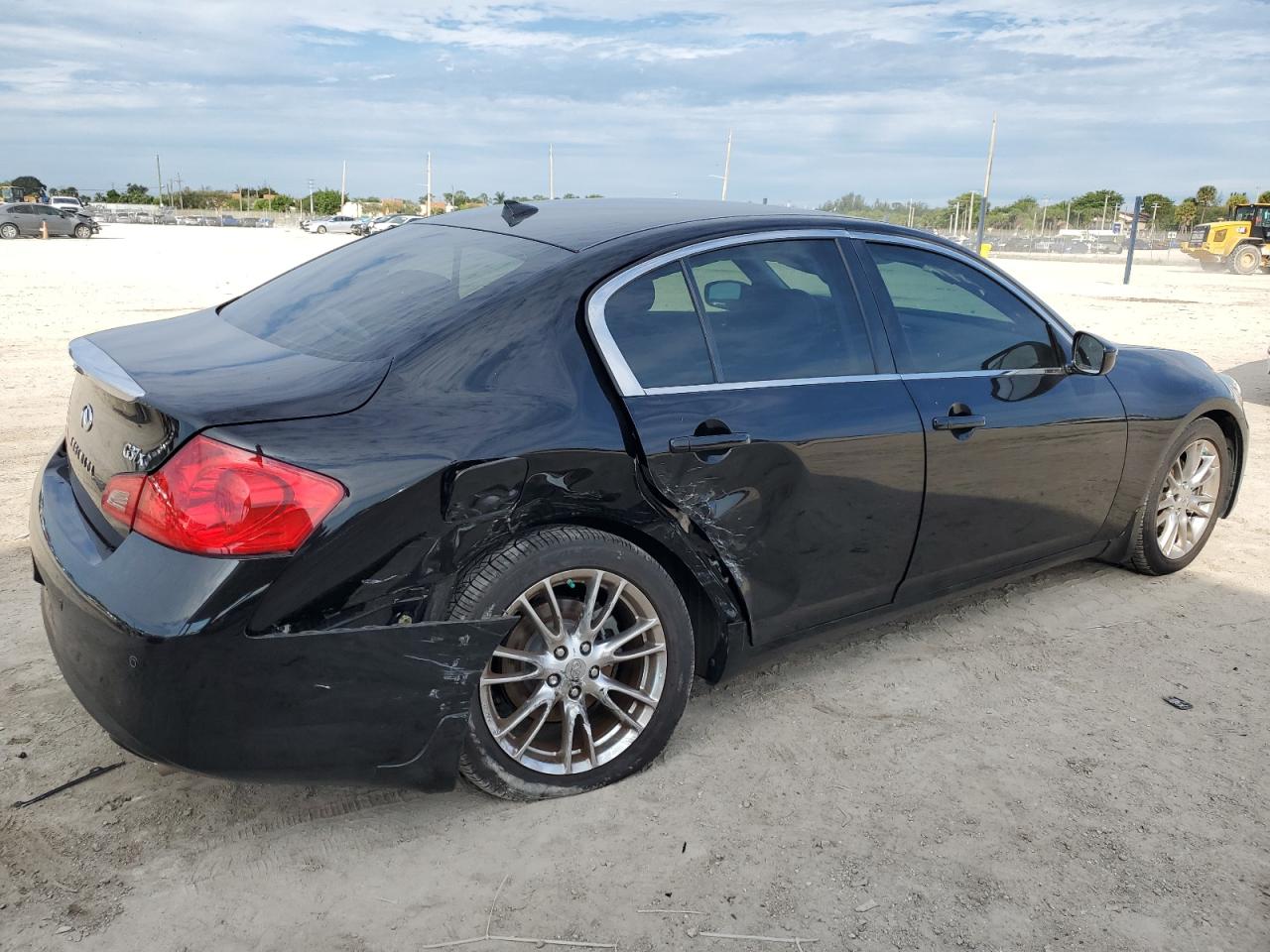 Obraz 3 z 2013 INFINITI G37  2013 z VIN JN1CV6AR3DM355213