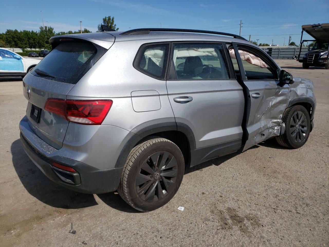 Image 3 of 2022 VOLKSWAGEN TAOS S 2022 with VIN 3VVCX7B24NM036800