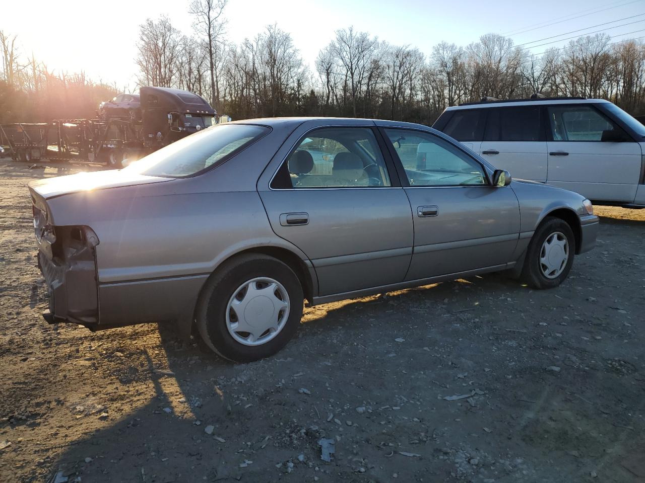Image 3 of 2000 TOYOTA CAMRY CE 2000 with VIN 4T1BG22K3YU681592
