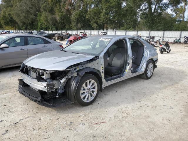 Obraz 1 z 2024 TOYOTA CAMRY LE 2024 z VIN 4T1R11AK0RU869998