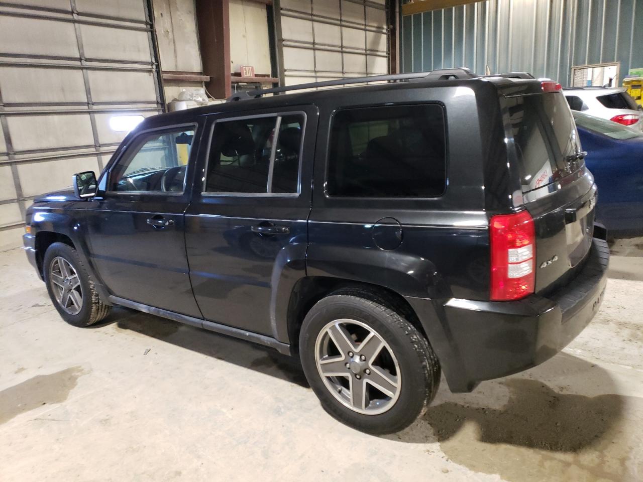 Obraz 2 z 2010 JEEP PATRIOT SPORT 2010 z VIN 1J4NF2GB9AD500895