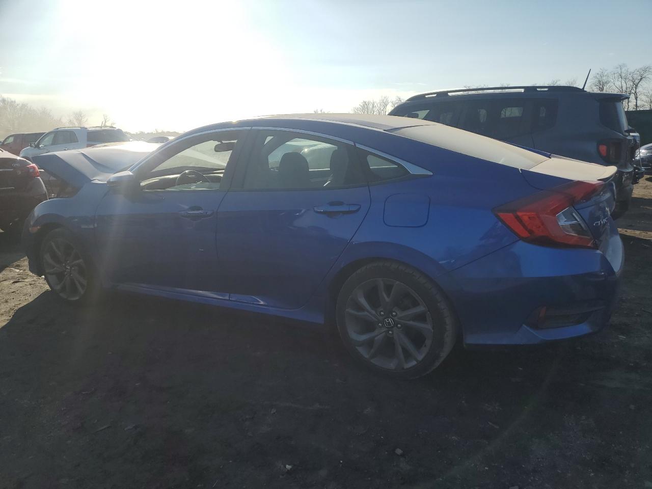 Изображение 2 2019 HONDA CIVIC SPORT 2019 с VIN 19XFC2F84KE201243