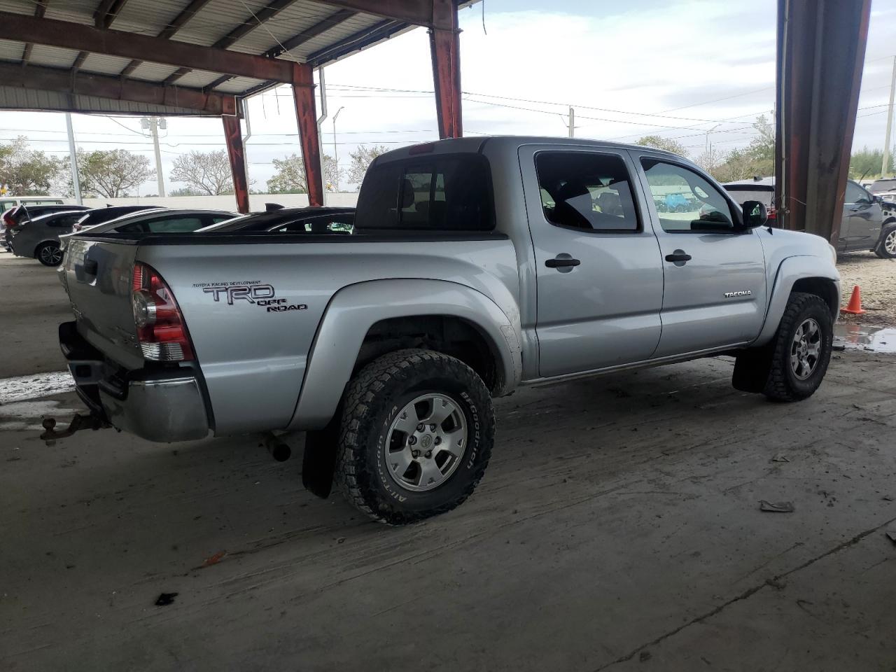 Image 3 of 2010 TOYOTA TACOMA DOUBLE CAB PRERUNNER 2010 with VIN 3TMJU4GN6AM093087