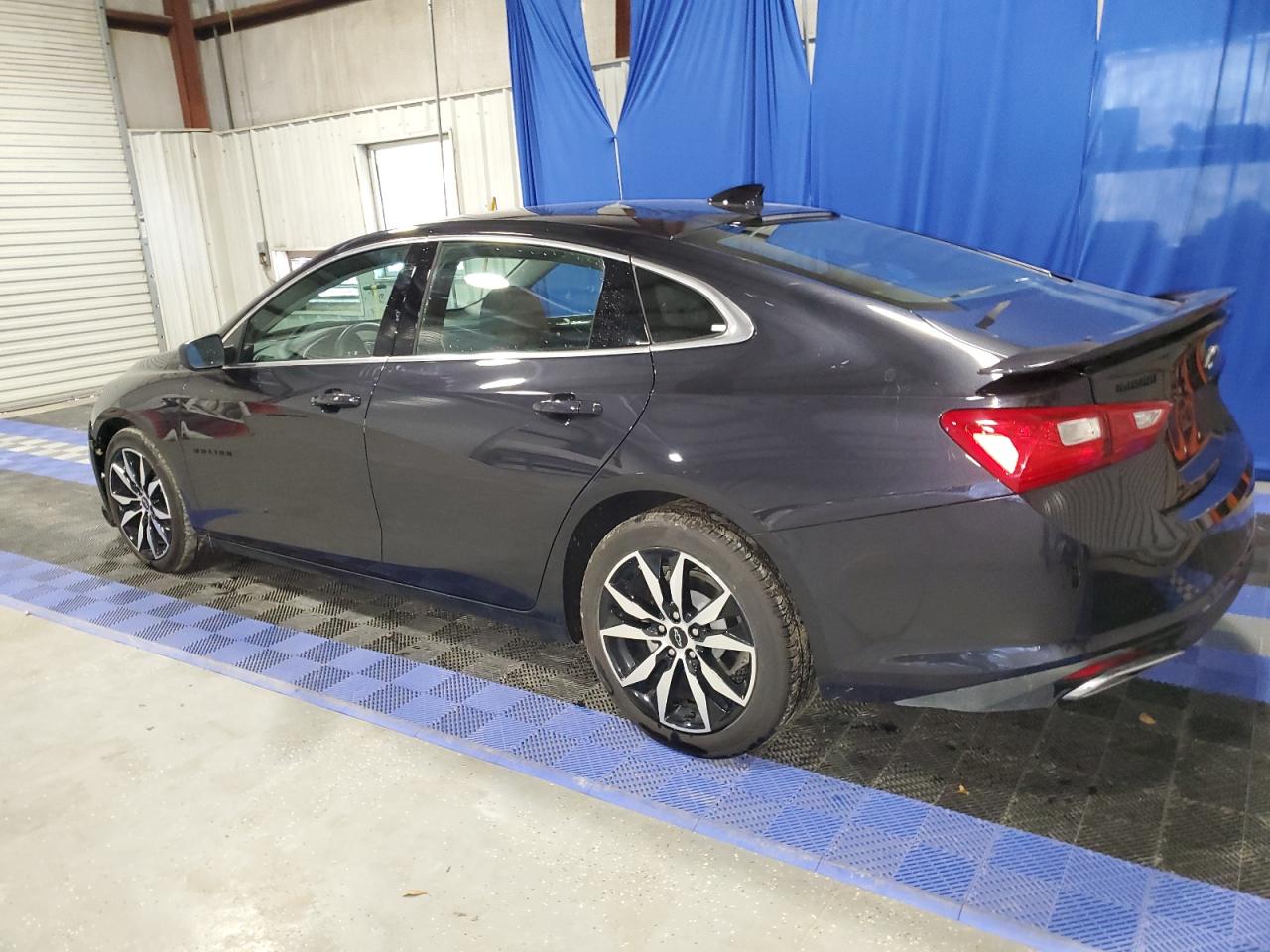Изображение 2 2023 CHEVROLET MALIBU RS 2023 с VIN 1G1ZG5ST9PF151104