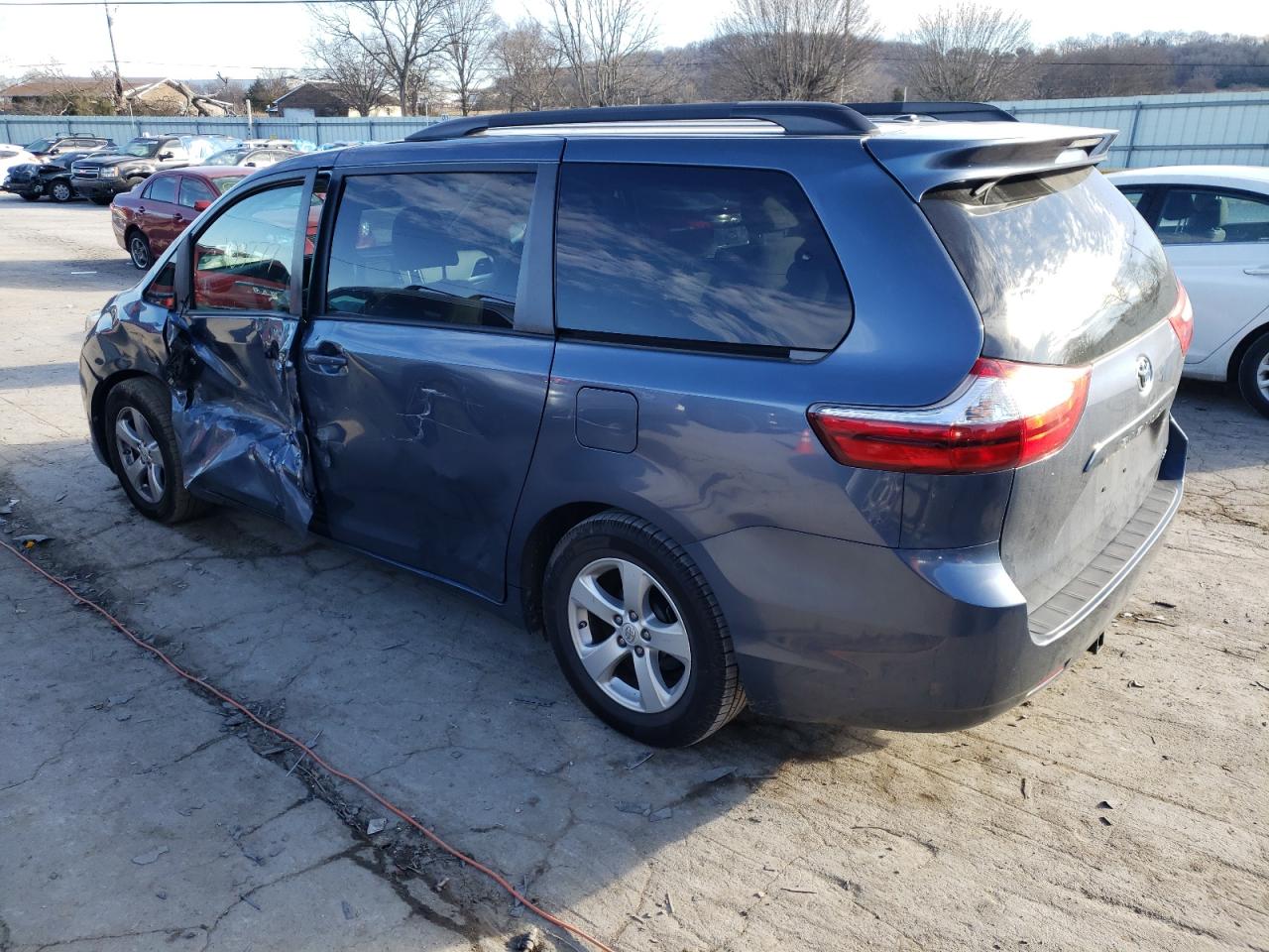 Изображение 2 2016 TOYOTA SIENNA LE 2016 с VIN 5TDKK3DC7GS757705