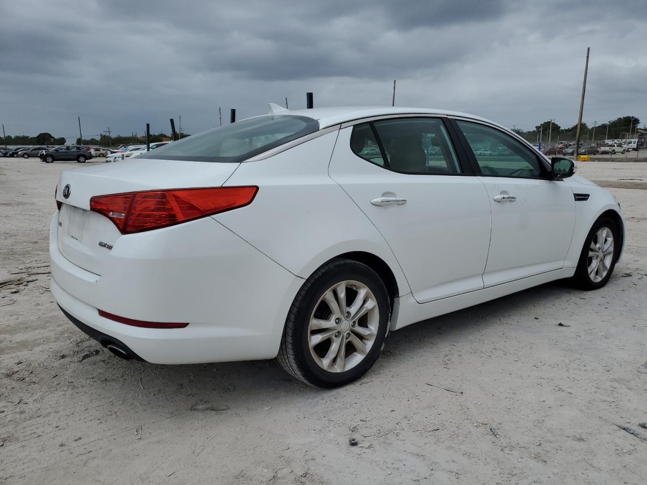 Изображение 3 2013 KIA OPTIMA EX 2013 с VIN 5XXGN4A79DG163561