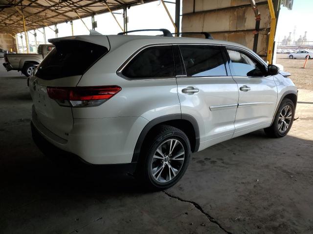 Image 3 of 2018 TOYOTA HIGHLANDER LE 2018 with VIN 5TDZZRFH8JS284636