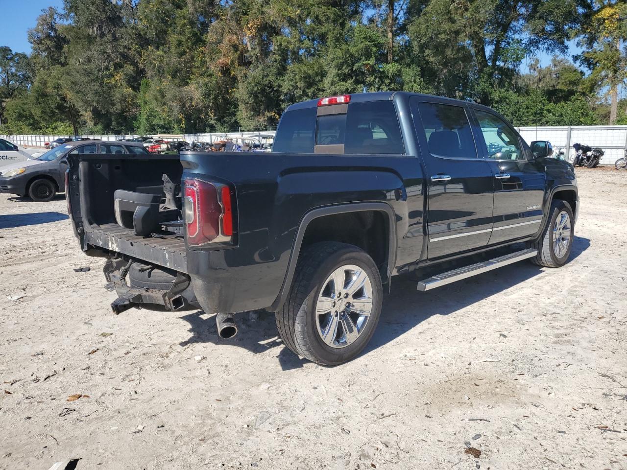 Obraz 3 z 2017 GMC SIERRA C1500 SLT 2017 z VIN 3GTP1NEC1HG454437