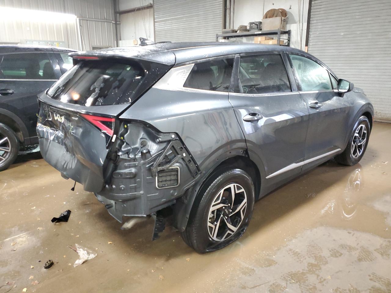 Изображение 3 2023 KIA SPORTAGE LX 2023 с VIN KNDPU3AF5P7047906