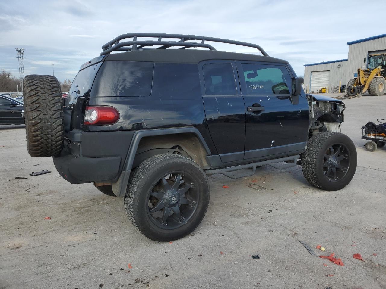 Obraz 3 z 2013 TOYOTA FJ CRUISER  2013 z VIN JTEBU4BF1DK162621