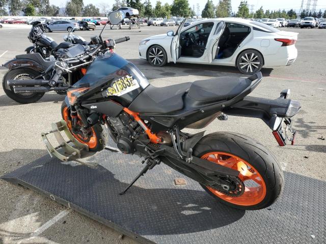 Obraz 3 z 2022 KTM 890 DUKE R 2022 z VIN VBKTU940XNM829205