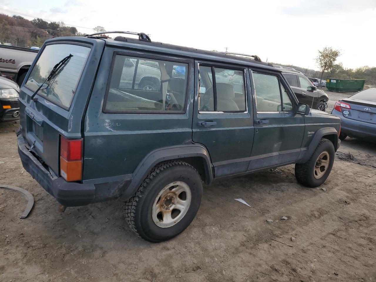 Image 3 of 1993 JEEP CHEROKEE SPORT 1993 with VIN 1J4FJ68S5PL622385