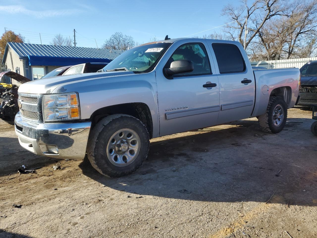 Image 1 of 2013 CHEVROLET SILVERADO K1500 LT 2013 with VIN 3GCPKSEA8DG152115