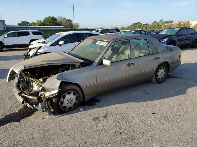 Image 1 of 1994 MERCEDES-BENZ E 320 1994 with VIN WDBEA32E2RC110488