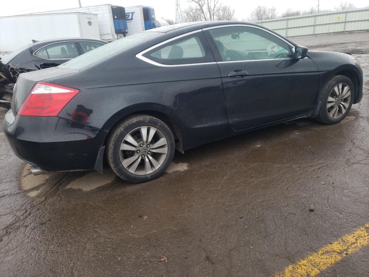 Image 3 of 2008 HONDA ACCORD EX 2008 with VIN 1HGCS127X8A002613