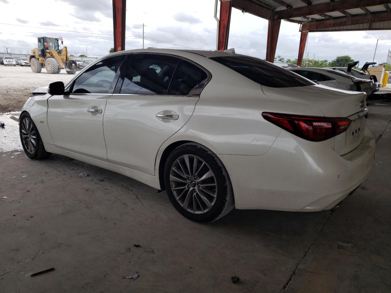 Image 2 of 2018 INFINITI Q50 LUXE 2018 with VIN JN1EV7AP7JM590755