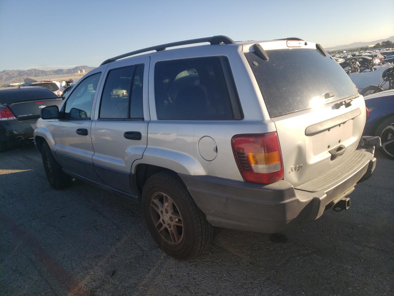 Obraz 2 z 2003 JEEP GRAND CHEROKEE LAREDO 2003 z VIN 1J4GX48S73C514514