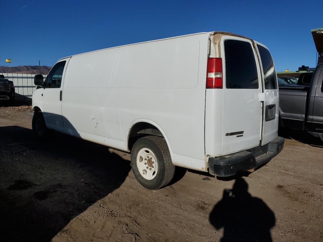 Image 2 of 2014 CHEVROLET EXPRESS G3500  2014 with VIN 1GCZGUBG5E1109107