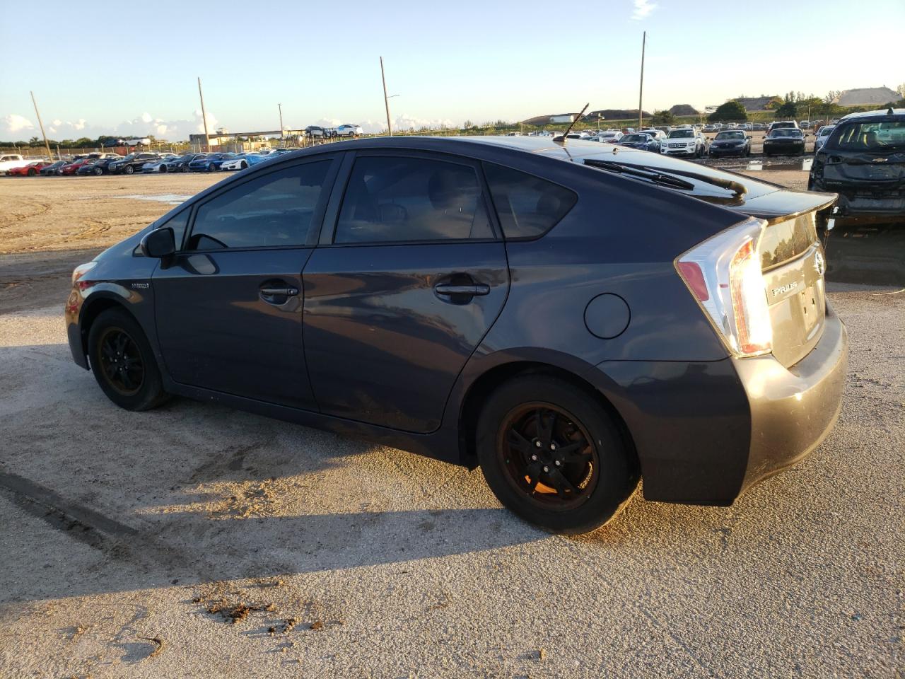 Image 2 of 2014 TOYOTA PRIUS  2014 with VIN JTDKN3DU7E1765698