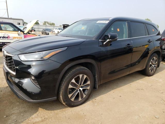 Obraz 1 z 2022 TOYOTA HIGHLANDER XLE 2022 z VIN 5TDHZRBH7NS567018