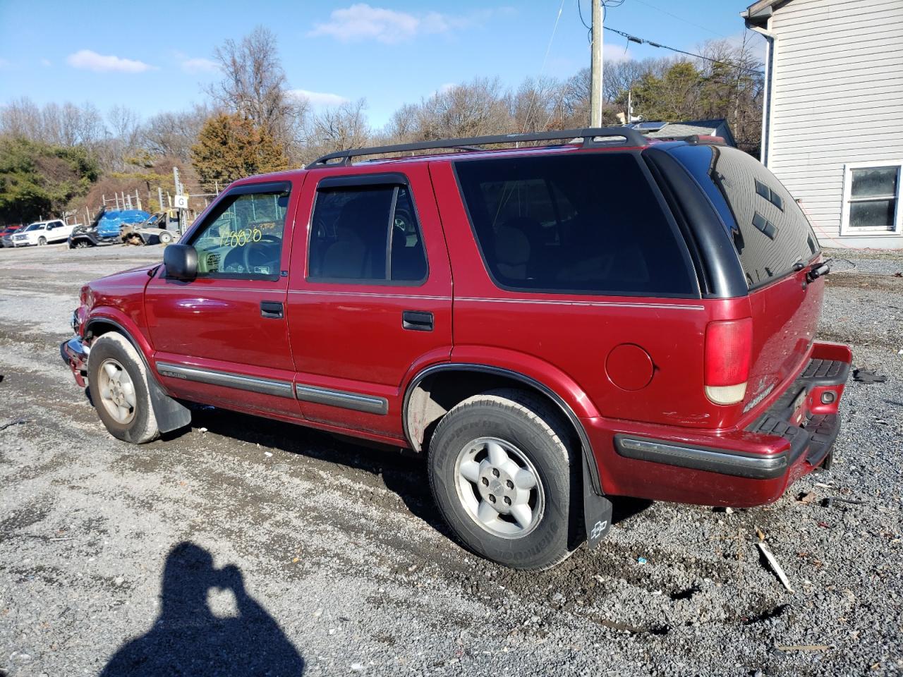 Obraz 2 z 1999 CHEVROLET BLAZER  1999 z VIN 1GNDT13W4X2107881