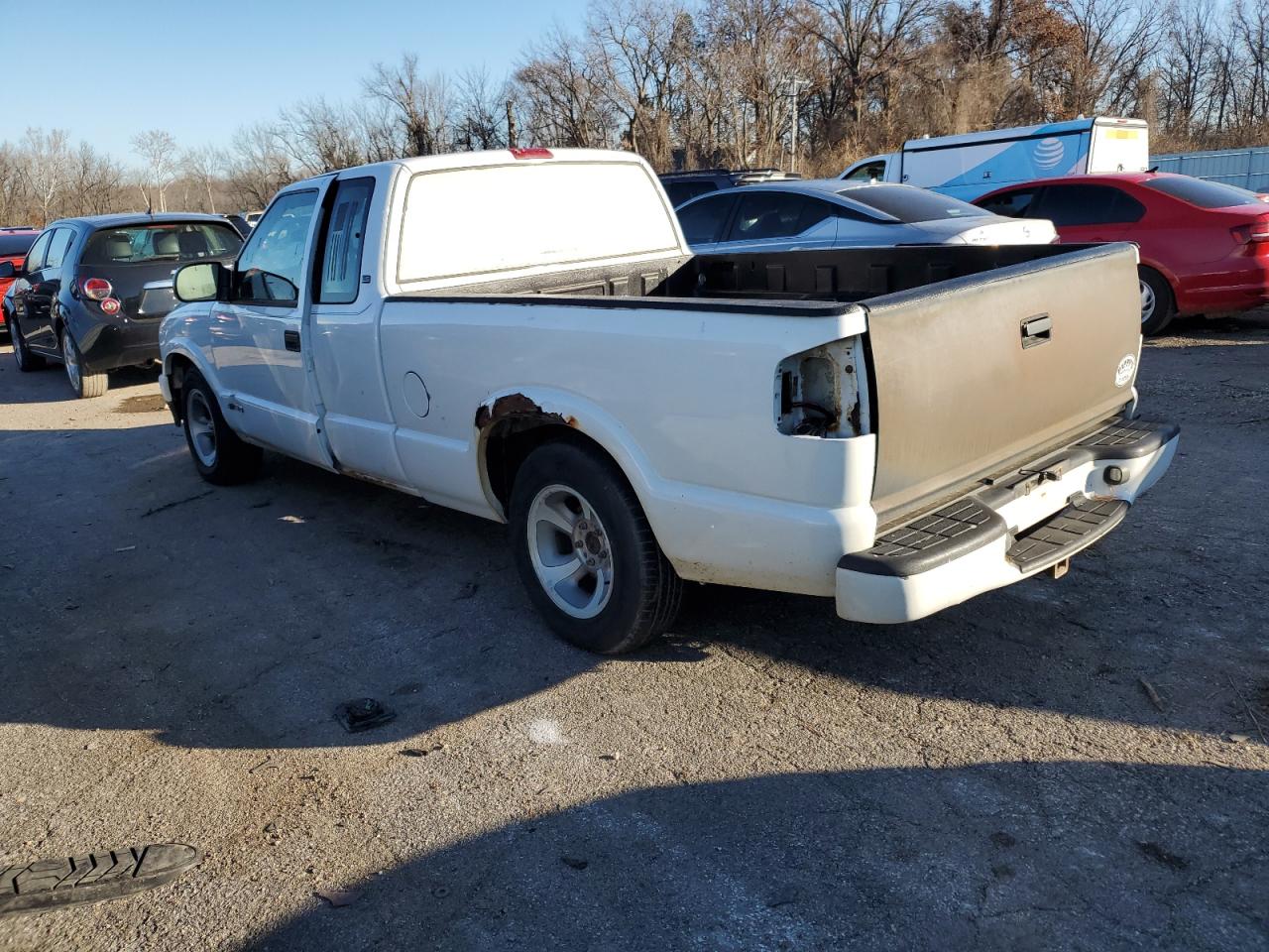 Image 2 of 2003 CHEVROLET S TRUCK S10 2003 with VIN 1GCCS19X838274520