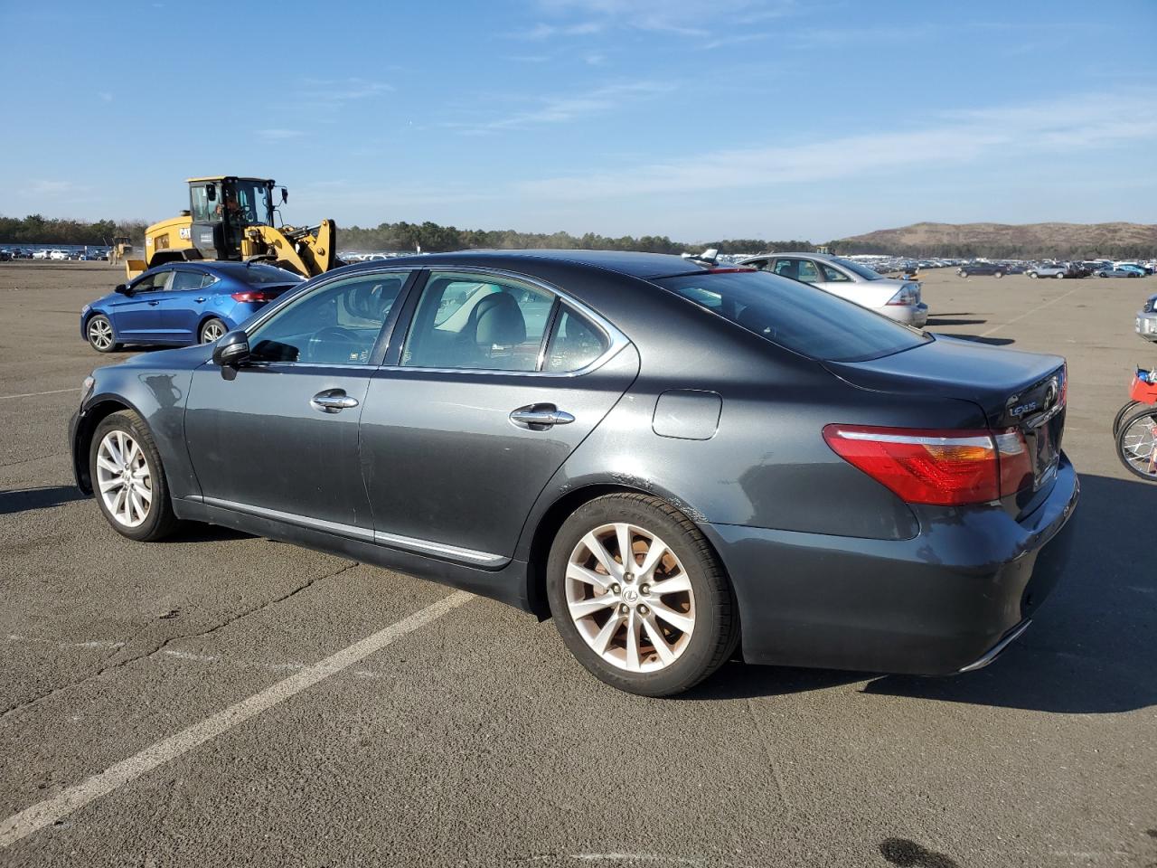 Image 2 of 2010 LEXUS LS 460 2010 with VIN JTHCL5EF2A5004777