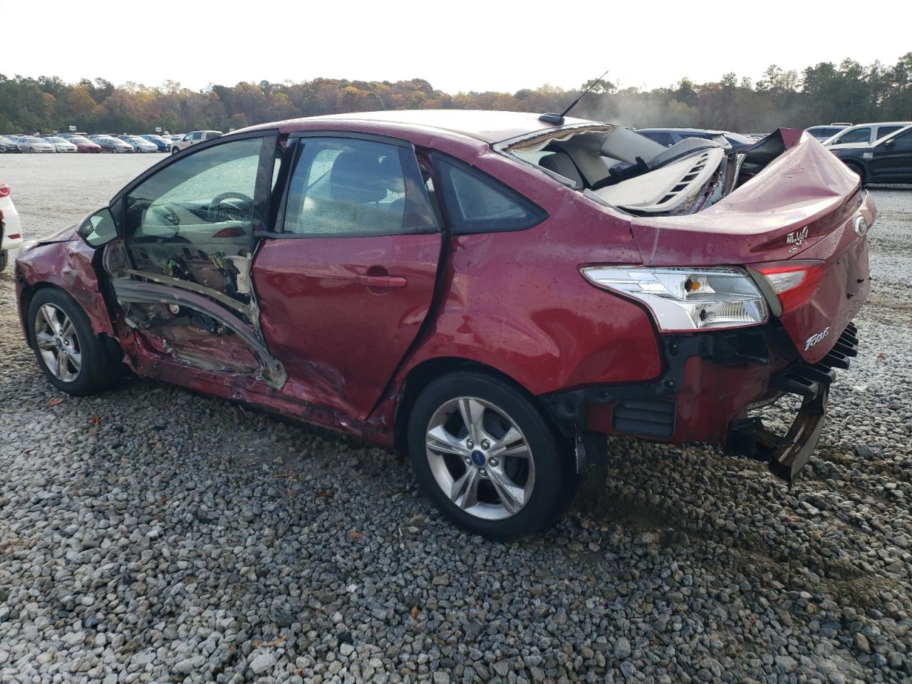 Image 2 of 2013 FORD FOCUS SE 2013 with VIN 1FADP3F28DL161133