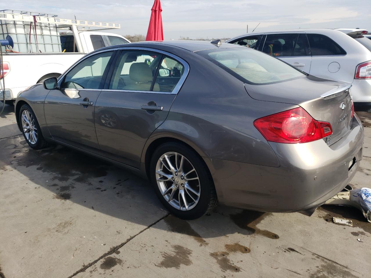 Изображение 2 2011 INFINITI G37 BASE 2011 с VIN JN1CV6AP5BM504605
