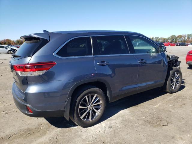Image 3 of 2019 TOYOTA HIGHLANDER SE 2019 with VIN 5TDJZRFH3KS729069