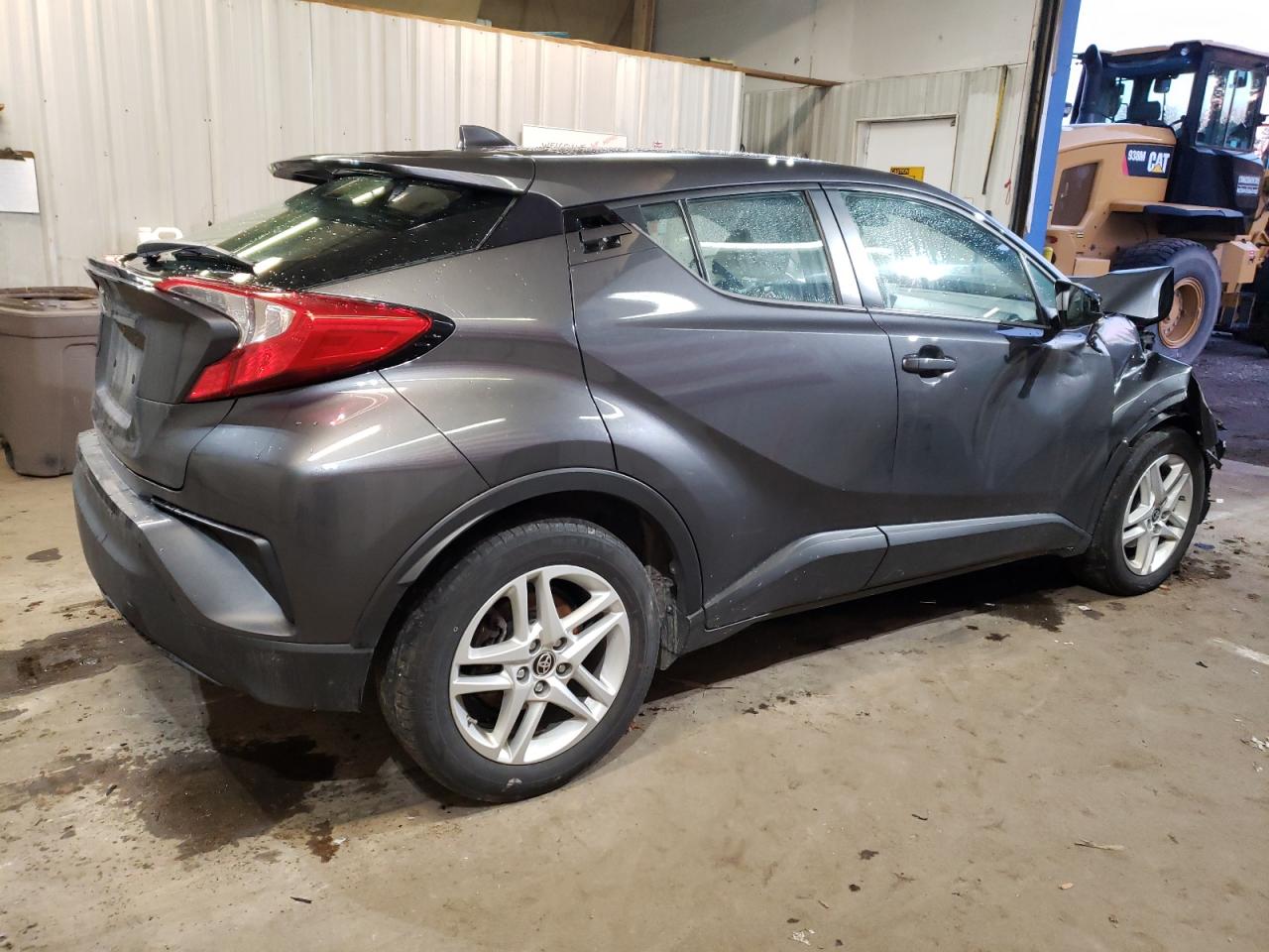 Image 3 of 2020 TOYOTA C-HR XLE 2020 with VIN NMTKHMBXXLR118253